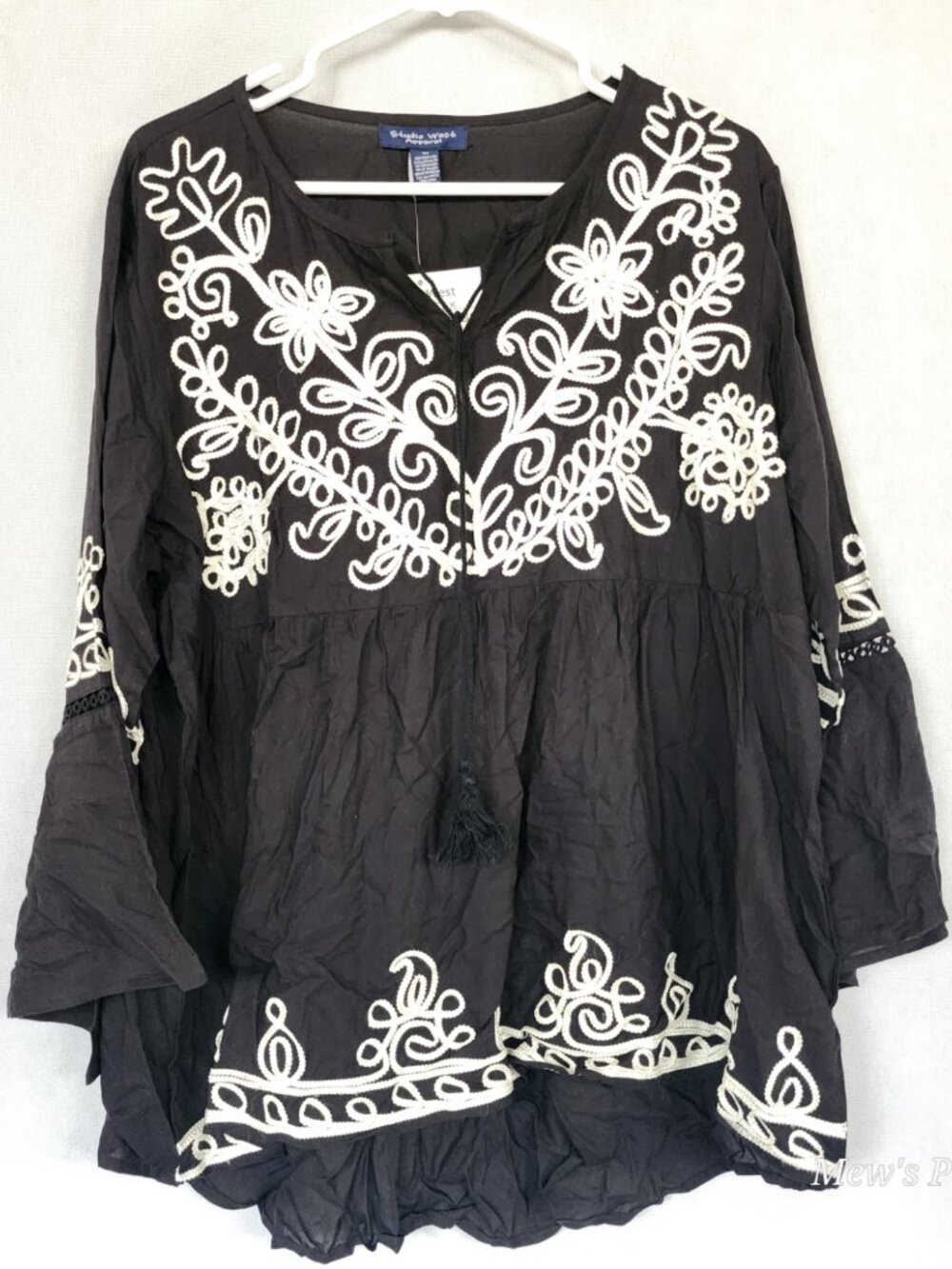 NWOT - Studio West Apparel (Sample) Black Color Bell Sleeve w/ White Embroidered